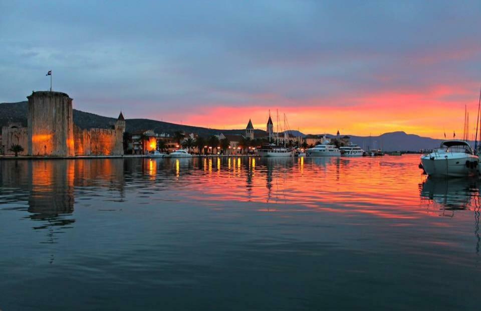 Hostel Marina Trogir Eksteriør billede