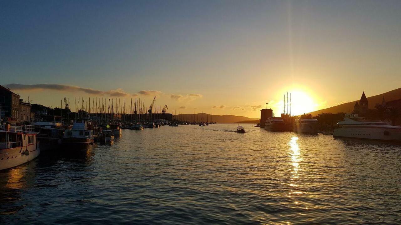Hostel Marina Trogir Eksteriør billede