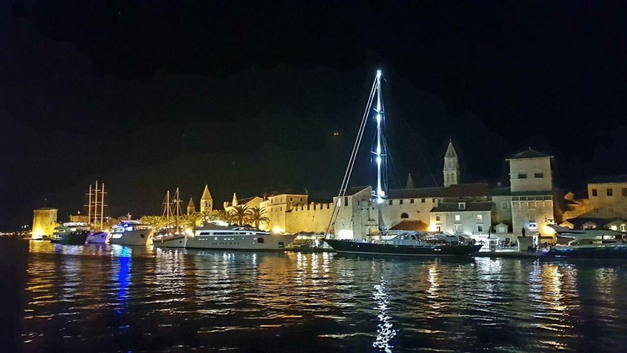 Hostel Marina Trogir Eksteriør billede